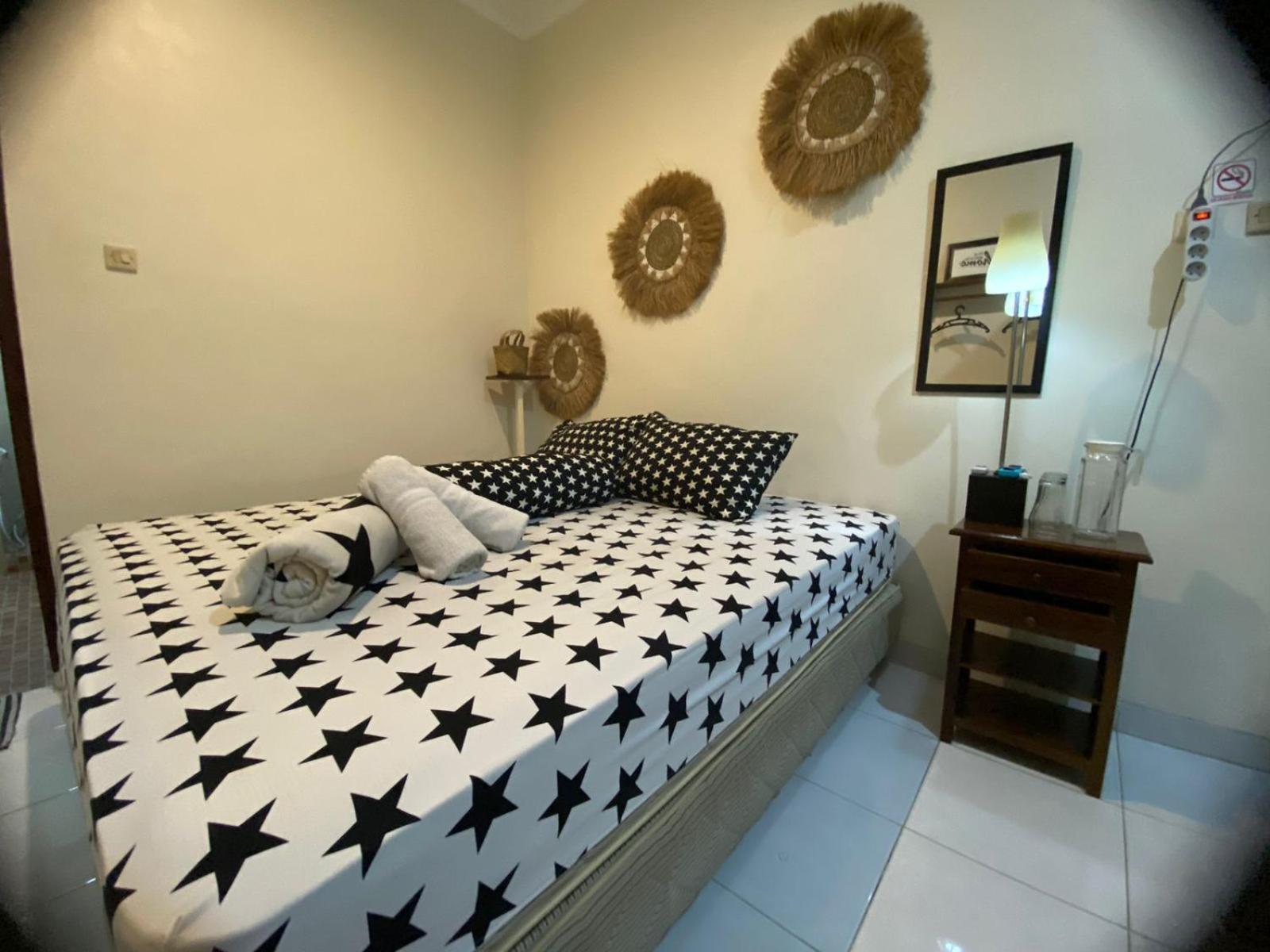Coliving Jogja Sweet Home Kost Lengkap Di Jogjakarta Zimmer foto