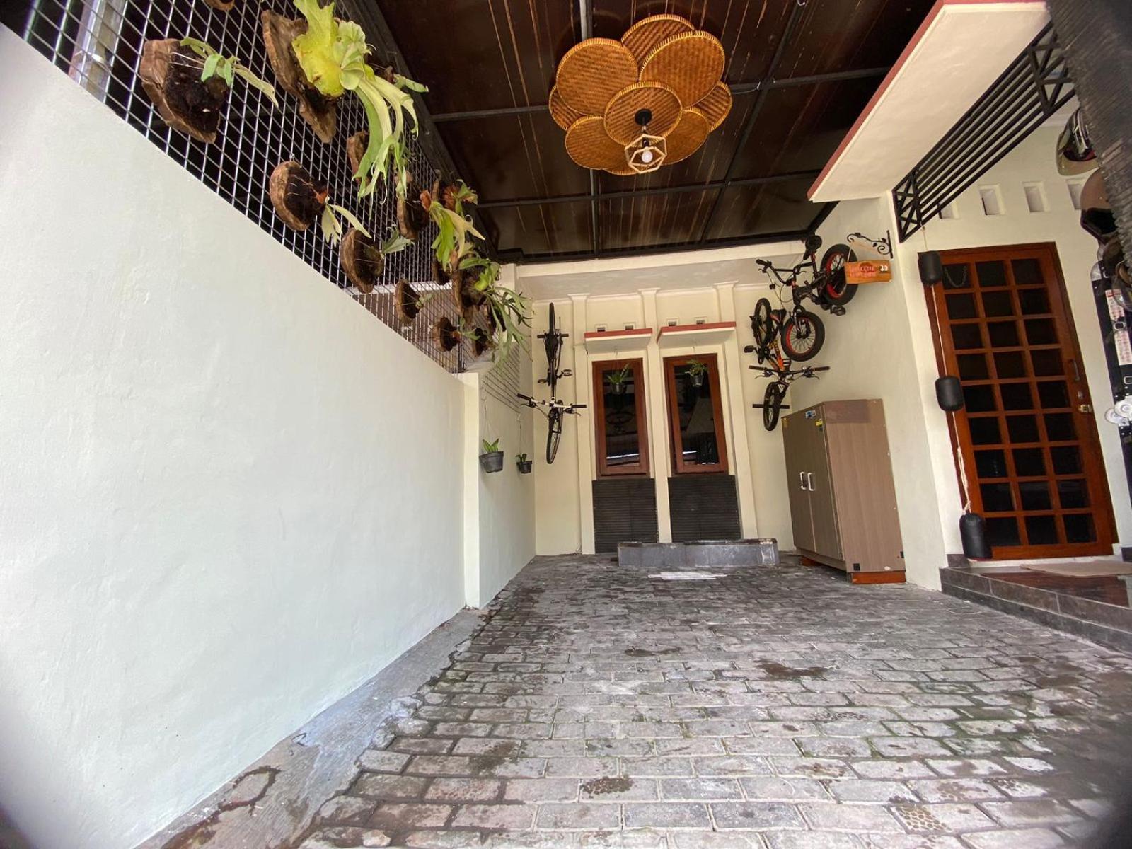 Coliving Jogja Sweet Home Kost Lengkap Di Jogjakarta Exterior foto