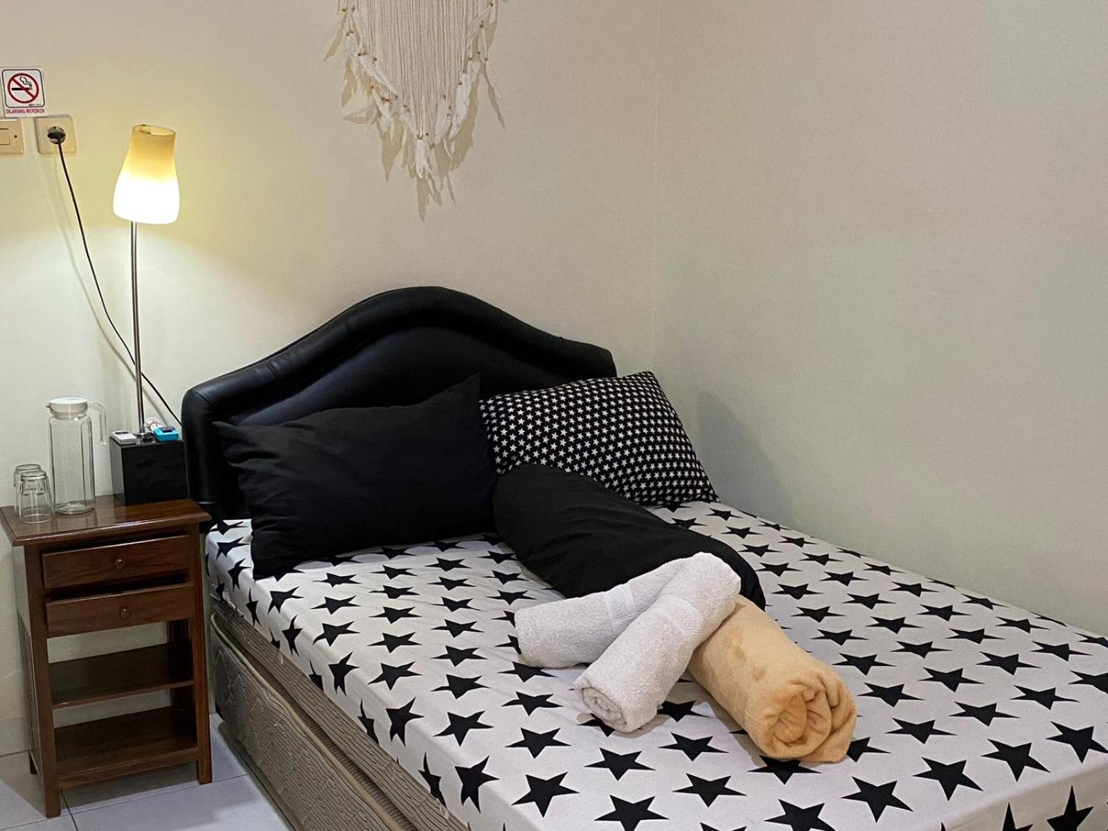 Coliving Jogja Sweet Home Kost Lengkap Di Jogjakarta Zimmer foto
