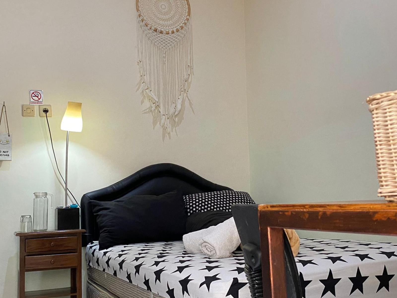 Coliving Jogja Sweet Home Kost Lengkap Di Jogjakarta Zimmer foto